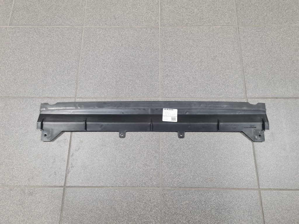 Ieplūdes gaisa deflektors/Difuzors priekš Audi Q7 2005-2015 4L0121292 4 Ieplūdes gaisa deflektors/Difuzors priekš Audi Q7 2005-2015 4L0121292