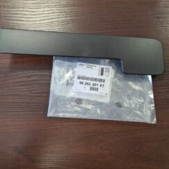 Aizmugurēja spārna uzlika (moldings) priekš TOYOTA PROACE 2019 98252201XT