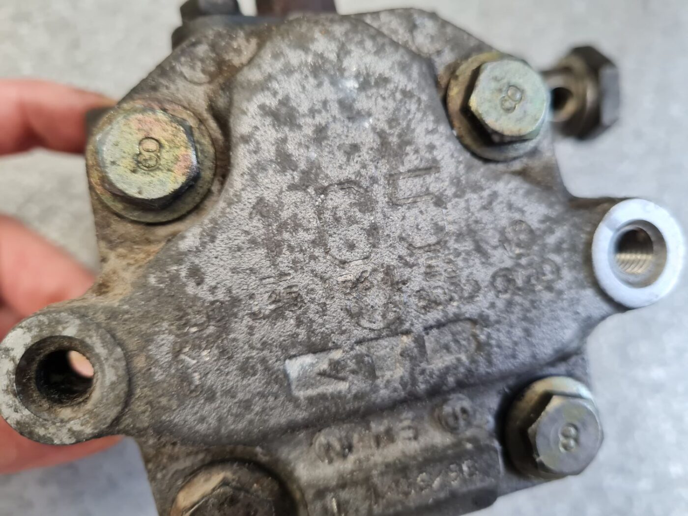 Hidrauliskais pastiprinātājs priekš AUDI A4 1996 3 Hidrauliskais pastiprinātājs priekš AUDI A4 1996