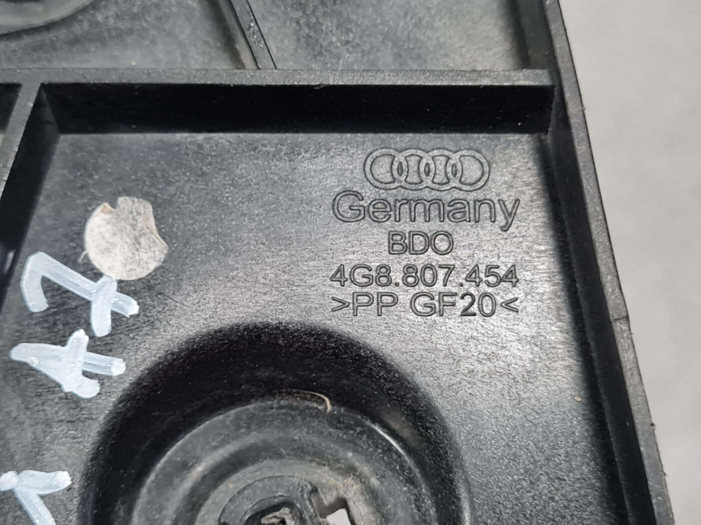 Aizmugurējā spārna un bufera stiprinājums priekš AUDI A7 2011 SPORTBACK 4 Aizmugurējā spārna un bufera stiprinājums priekš AUDI A7 2011 SPORTBACK