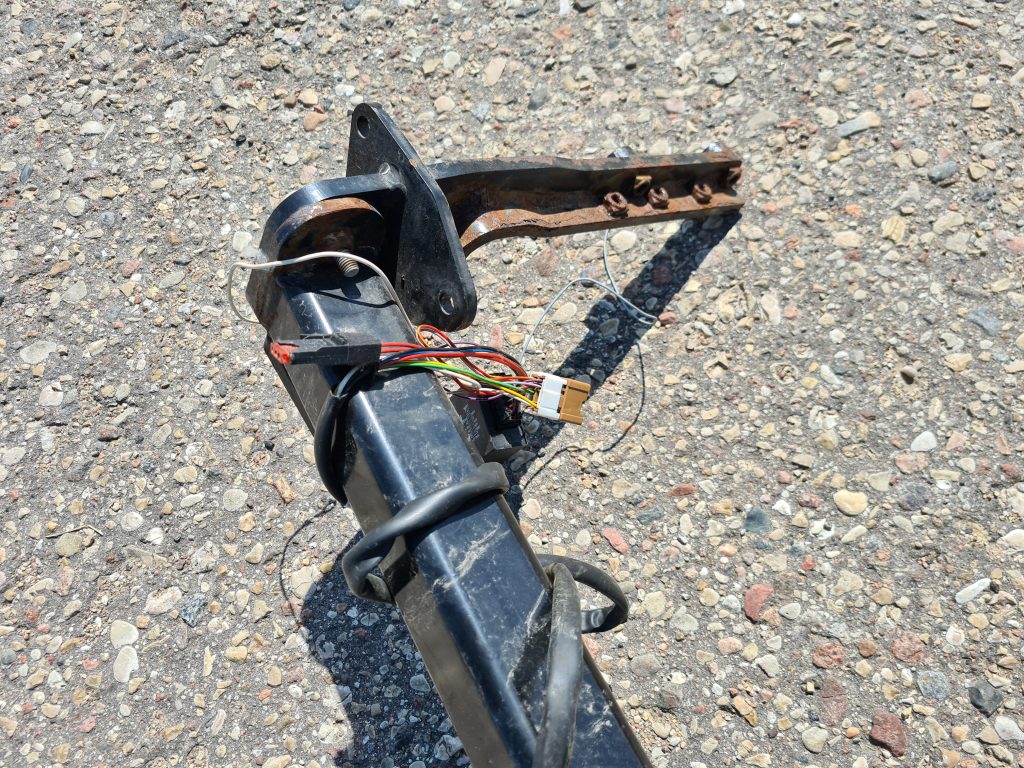 Sakabes ierīce (farkops) priekš NISSAN X-TRAIL 2008 4 Sakabes ierīce (farkops) priekš NISSAN X-TRAIL 2008