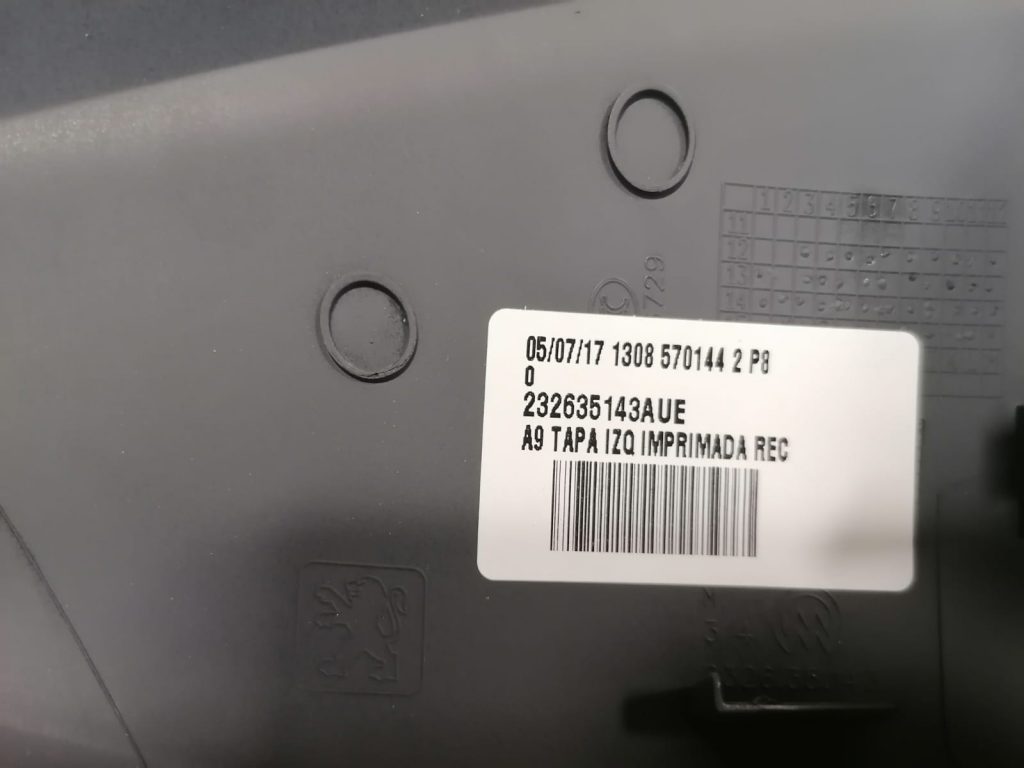 Spoguļa uzlika priekš Peugeout 208 2008-232635143AUE 3 Spoguļa uzlika priekš Peugeout 208 2008-232635143AUE
