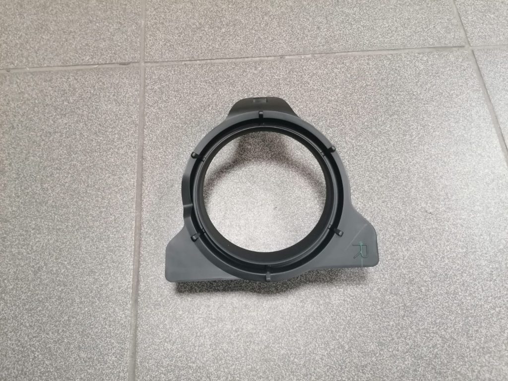 Miglas luktura uzlika priekš Toyota Hilux 2012- 814810K080 1 Miglas luktura uzlika priekš Toyota Hilux 2012- 814810K080