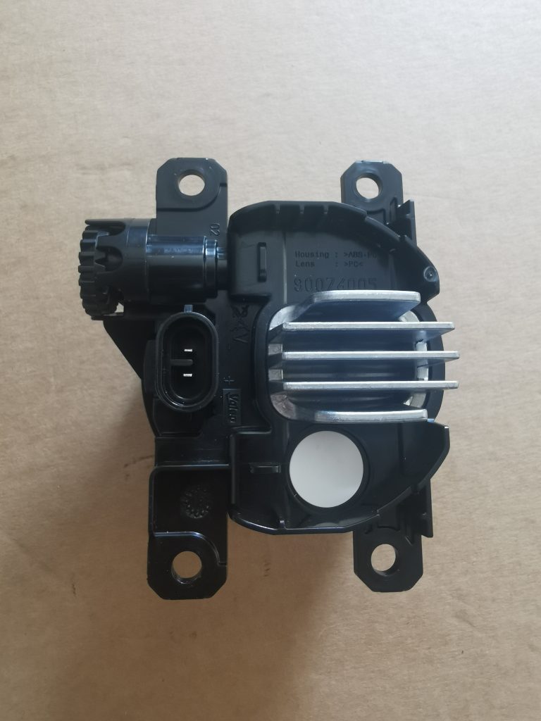 Miglas lukturis priekšā pa kreisi priekš Peugeot 308 2013-2021 3 Miglas lukturis priekšā pa kreisi priekš Peugeot 308   2013-2021