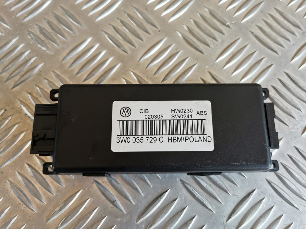 Tālruņa vadības bloks priekš VW PHAETON 2005 2 Tālruņa vadības bloks priekš VW PHAETON 2005