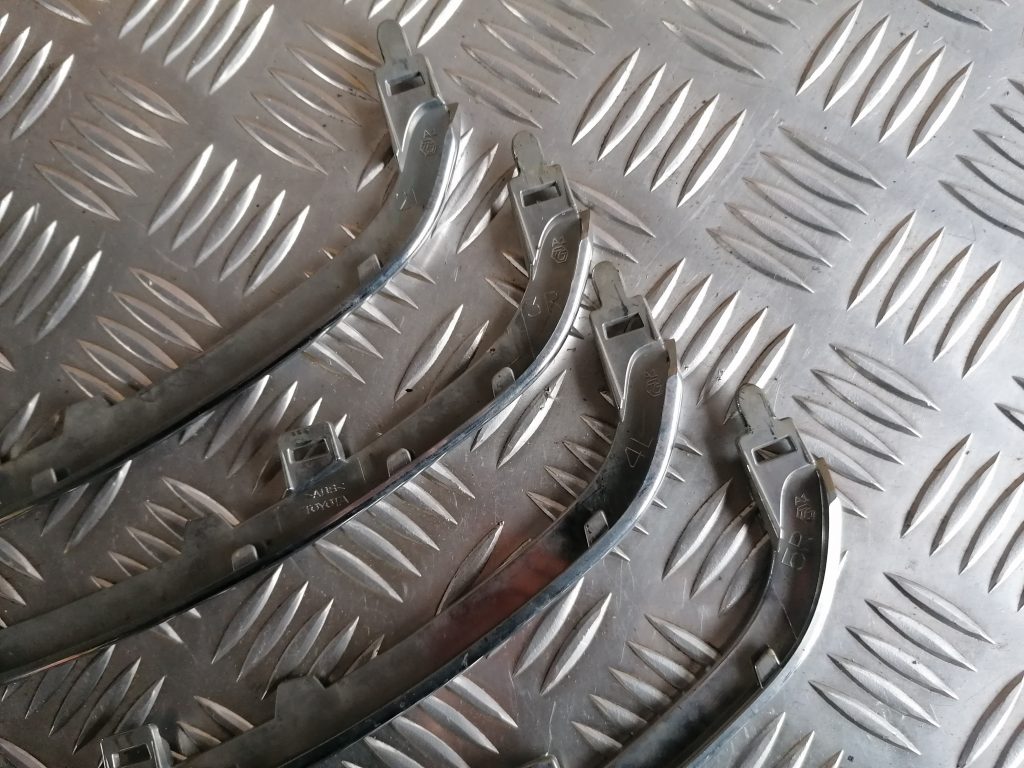 Restes uzlikas komplekts priekš TOYOTA LC150 2009 5 Restes uzlikas komplekts priekš TOYOTA LC150 2009