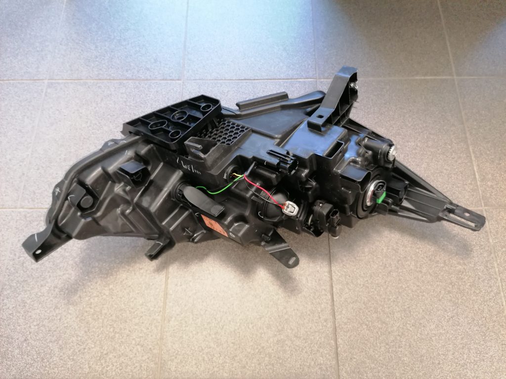 Priekšējais kreisais lukturis priekš Nissan Qashqai 2014-2016 260604EH2A 4 Priekšējais kreisais lukturis priekš Nissan Qashqai 2014-2016 260604EH2A