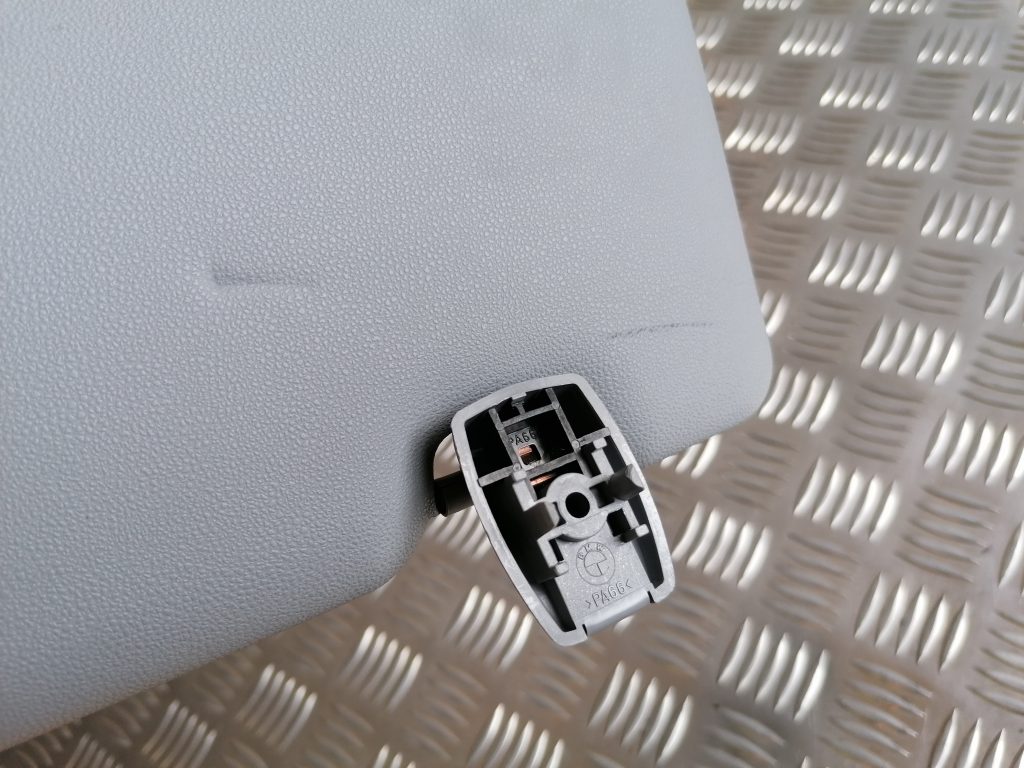 Saules aizsargs priekš BMW 1 E87 2009 WHITE 3 Saules aizsargs priekš BMW 1 E87 2009 WHITE