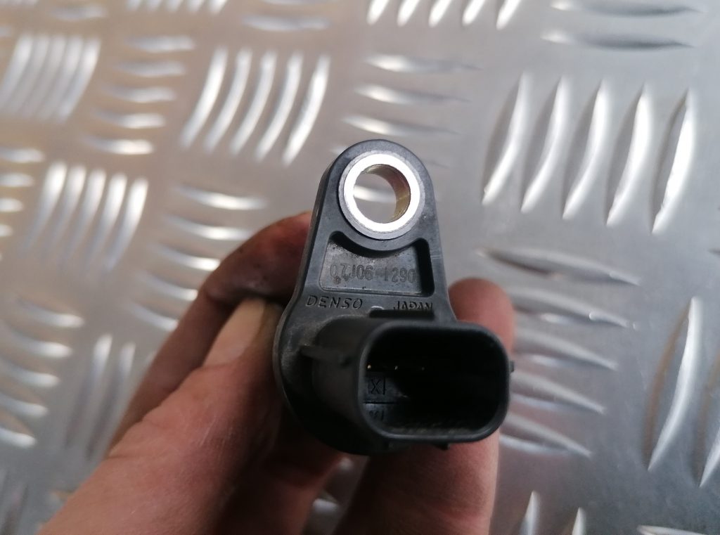 Sadales vārpstas devējs priekš LEXUS IS250 2007 3 Sadales vārpstas devējs priekš LEXUS IS250 2007