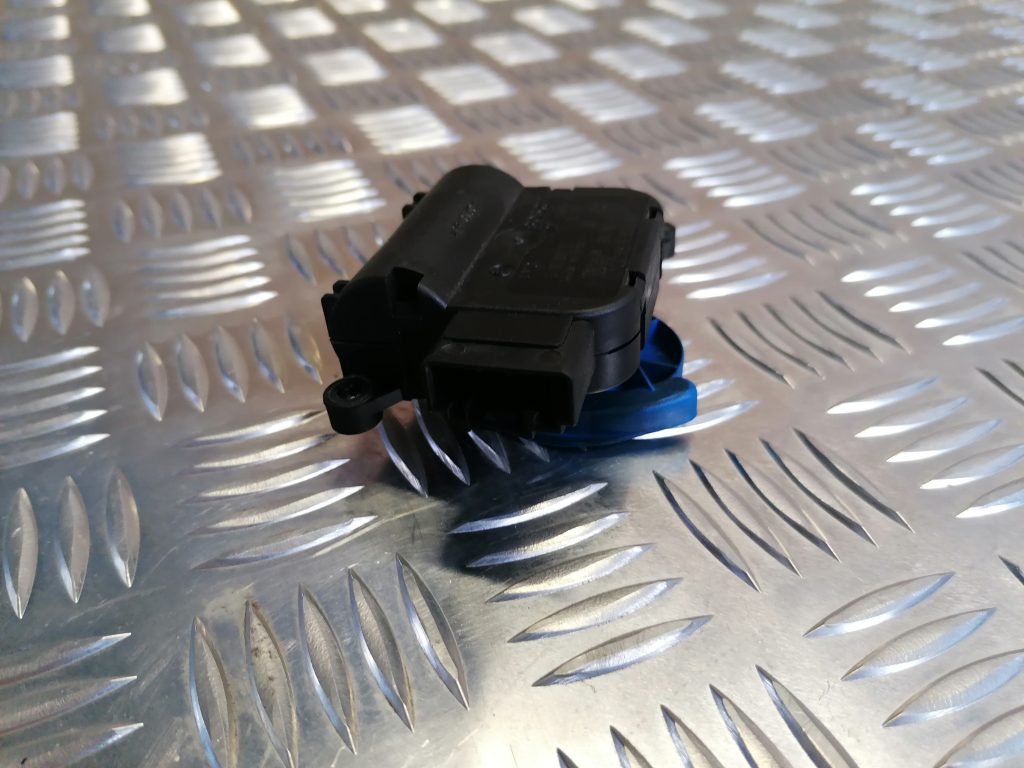 Apsildes sistēmas aktuators priekš AUDI A4 2007 3 Apsildes sistēmas aktuators priekš AUDI A4 2007