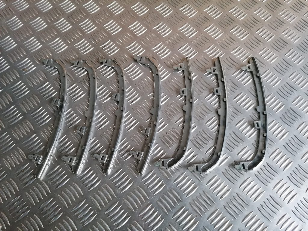 Restes uzlikas komplekts priekš TOYOTA LC150 2009 2 Restes uzlikas komplekts priekš TOYOTA LC150 2009