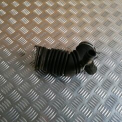 Gaisa filtra korpusa caurule priekš TOYOTA AVENSIS 2012