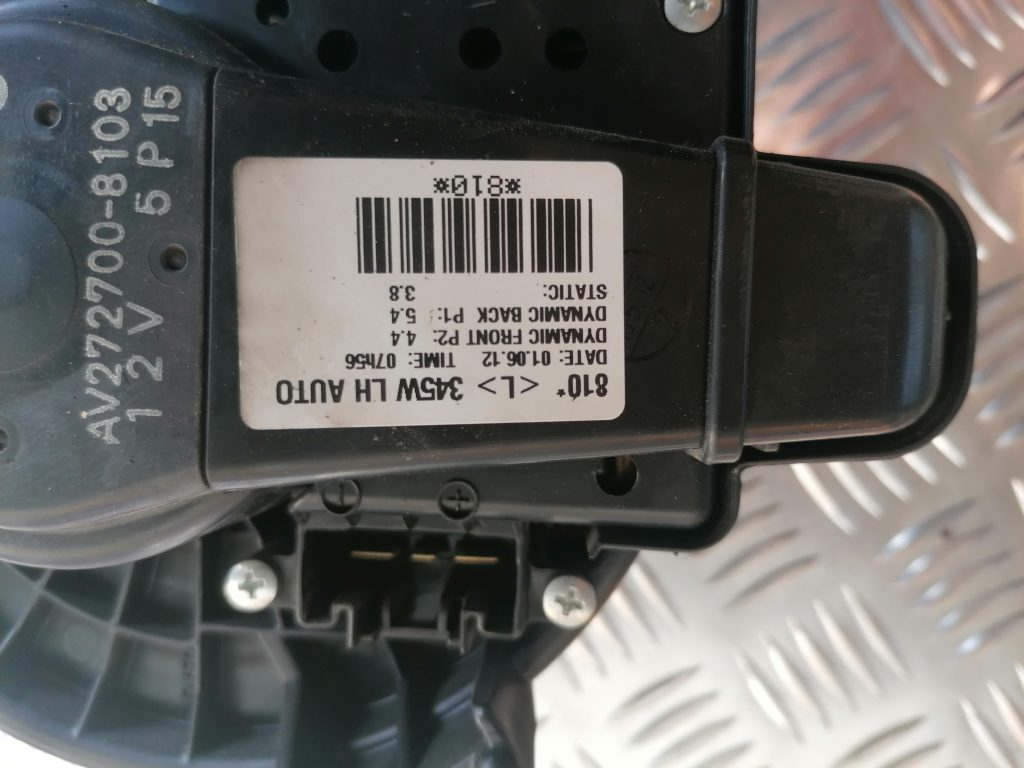 Salona ventilators priekš TOYOTA AVENSIS 2012 2 Salona ventilators priekš TOYOTA AVENSIS 2012