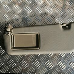 Saules aizsargs priekš TOYOTA AVENSIS 2012