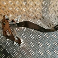 Sajūga pedālis priekš TOYOTA AVENSIS 2012