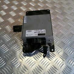 Audio pastiprinātāja bloks priekš AUDI A4 2007