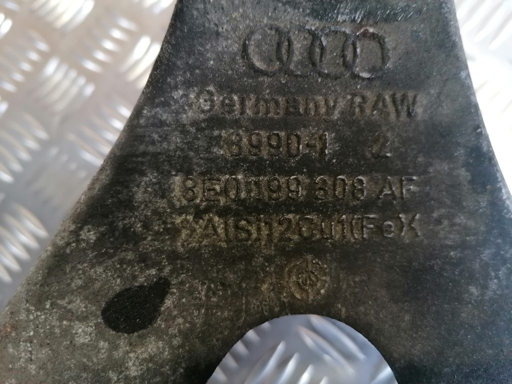 Dzinēja kronšteins priekš AUDI A4 2007 2 Dzinēja kronšteins priekš AUDI A4 2007