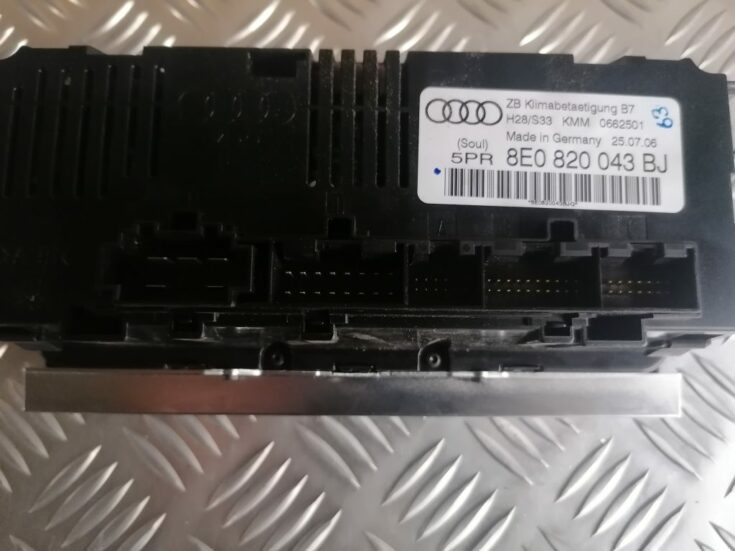 Klimata kontroles bloks priekš AUDI A4 2007