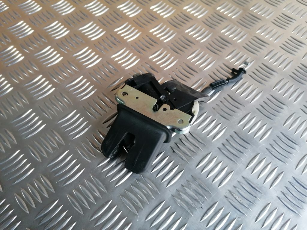 Bagāžnieka vāka slēdzene priekš AUDI A4 2007 1 Bagāžnieka vāka slēdzene priekš AUDI A4 2007