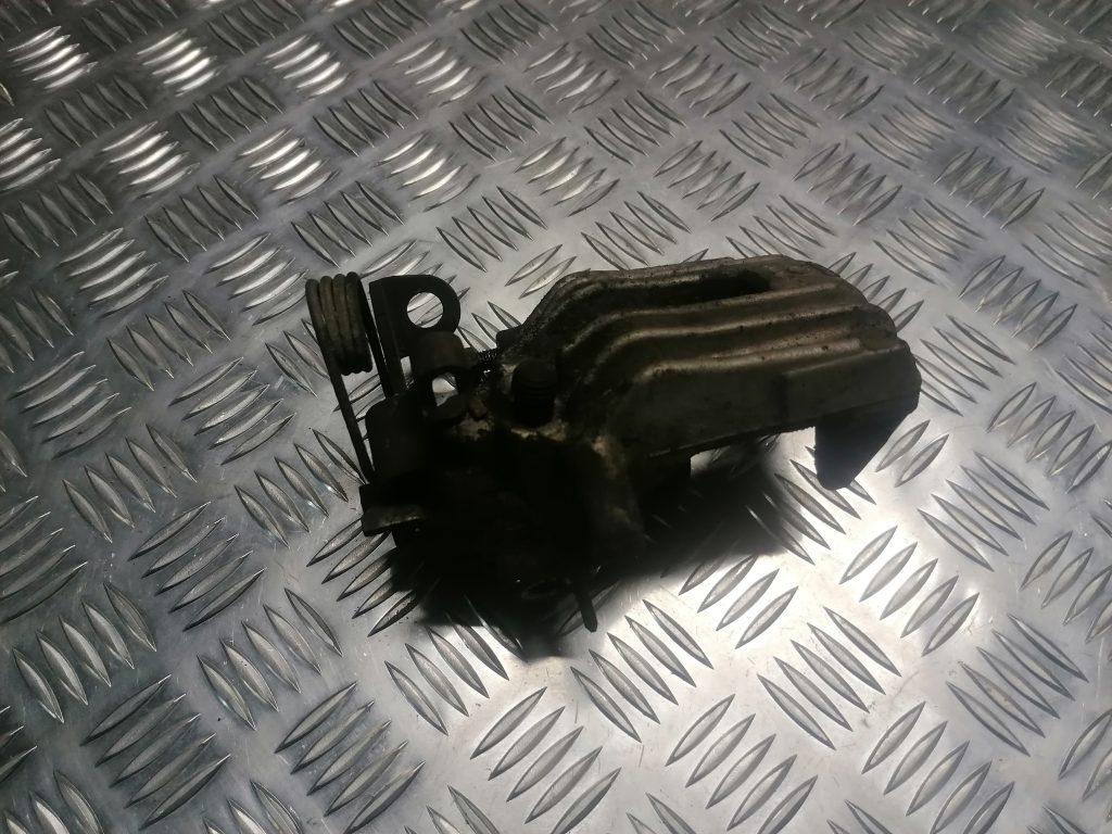 Aizmugurējais labais suports priekš AUDI A4 2007 1 Aizmugurējais labais suports priekš AUDI A4 2007