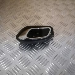 Salona durvju rokturis, aizmugures kreisais priekš KIA CEED 2013