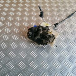 Priekšējo kreiso durvju slēdzene priekš VW POLO 2008