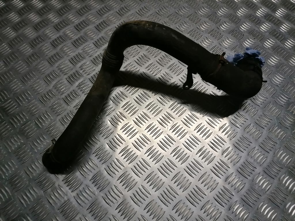 Interkulera caurule priekš VW POLO 2008 1 Interkulera caurule priekš VW POLO 2008