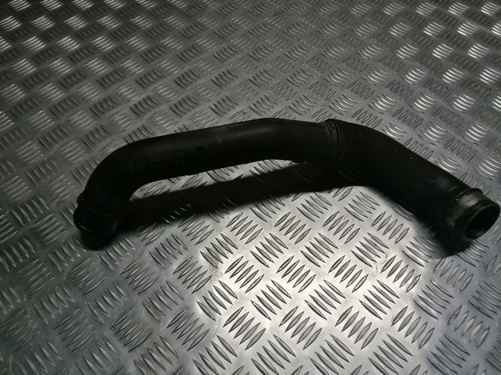 Interkulera caurule priekš VW POLO 2008 1 Interkulera caurule priekš VW POLO 2008