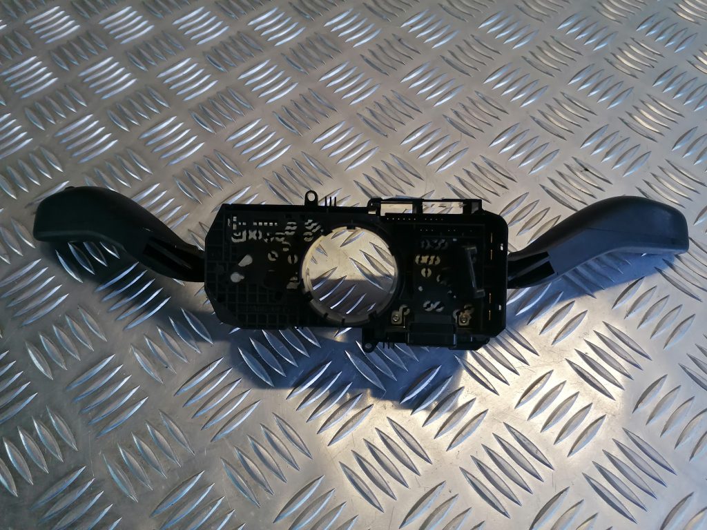 Stūres statnes slēdzis priekš ŠKODA FABIA 2008 3 Stūres statnes slēdzis priekš ŠKODA FABIA 2008