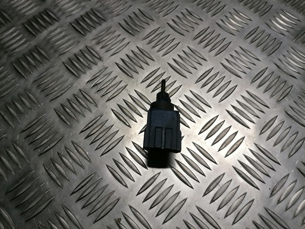 Bremžu signāla slēdzis priekš ŠKODA FABIA 2008 1 Bremžu signāla slēdzis priekš ŠKODA FABIA 2008