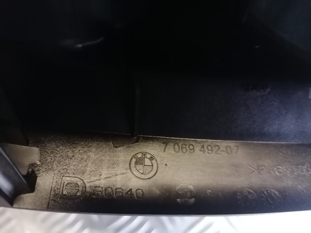 Atpakaļskata spoguļa apdare (salonā) priekš BMW 330D E91 2008 TOURING 2 Atpakaļskata spoguļa apdare (salonā) priekš BMW 330D E91 2008 TOURING