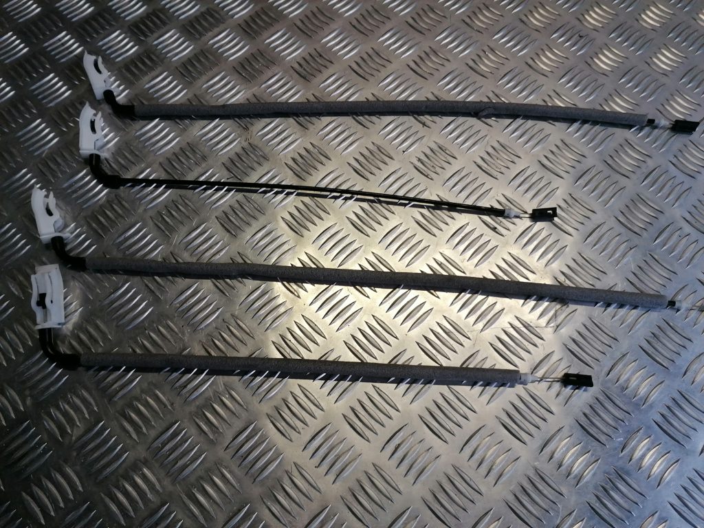 Durvju roktura trose priekš BMW 330D E91 2008 TOURING 1 Durvju roktura trose priekš BMW 330D E91 2008 TOURING