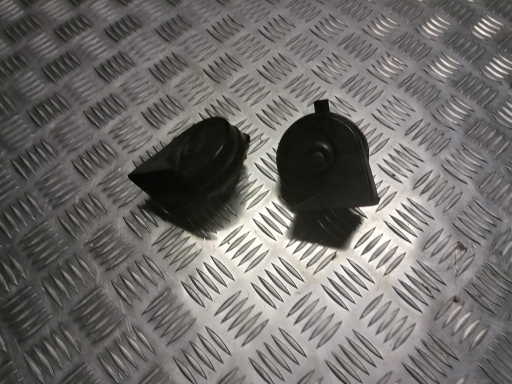 Skaņas signāls priekš BMW 330D E91 2008 TOURING 1 Skaņas signāls priekš BMW 330D E91 2008 TOURING