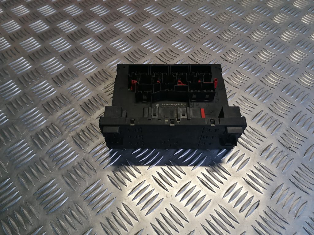 Komforta vadības bloks priekš VW TOURAN 2005 1 Komforta vadības bloks priekš VW TOURAN 2005