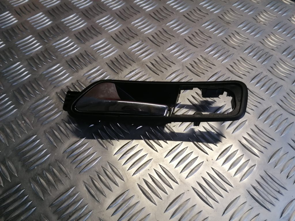 Salona durvju rokturis, priekšējais kreisais priekš VW TOURAN 2005 1 Salona durvju rokturis, priekšējais kreisais priekš VW TOURAN 2005