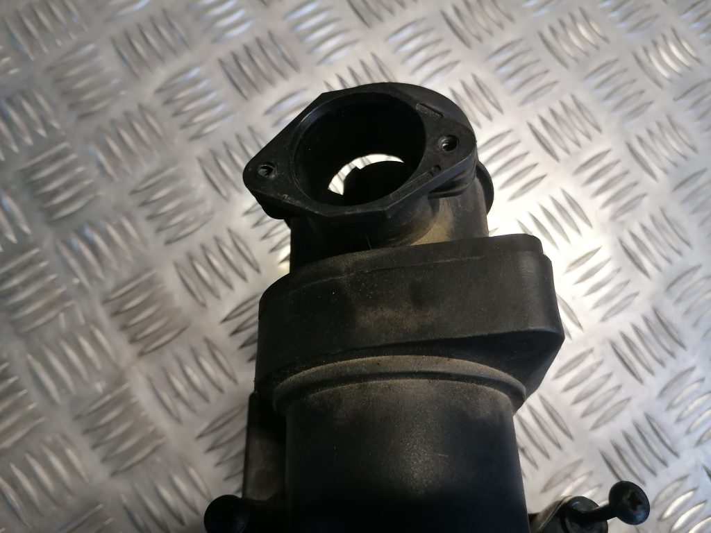 Gaisa filtra korpuss priekš VW TOURAN 2005 3 Gaisa filtra korpuss priekš VW TOURAN 2005