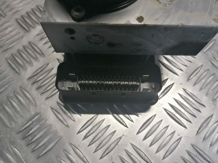 ABS bloks priekš VOLVO V70 2007