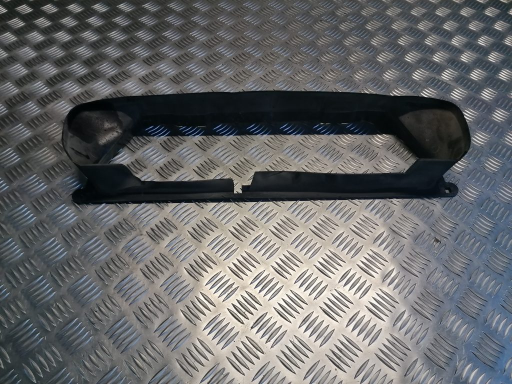 Ieplūdes gaisa deflektors/Difuzors priekš VOLVO V70 2007 1 Ieplūdes gaisa deflektors/Difuzors priekš VOLVO V70 2007