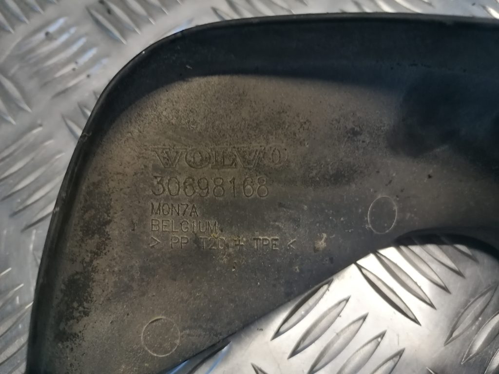 Ieplūdes gaisa deflektors/Difuzors priekš VOLVO V70 2007 2 Ieplūdes gaisa deflektors/Difuzors priekš VOLVO V70 2007