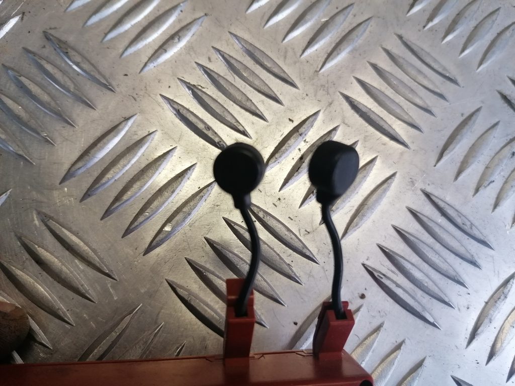 Antenas pastiprinātāja bloks priekš VOLVO V70 2007 3 Antenas pastiprinātāja bloks priekš VOLVO V70 2007