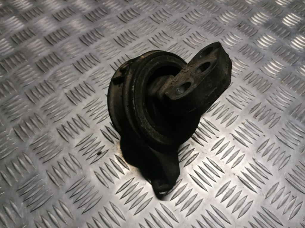 Dzinēja spilvens priekš VOLVO 850 1995 2 Dzinēja spilvens priekš VOLVO 850 1995