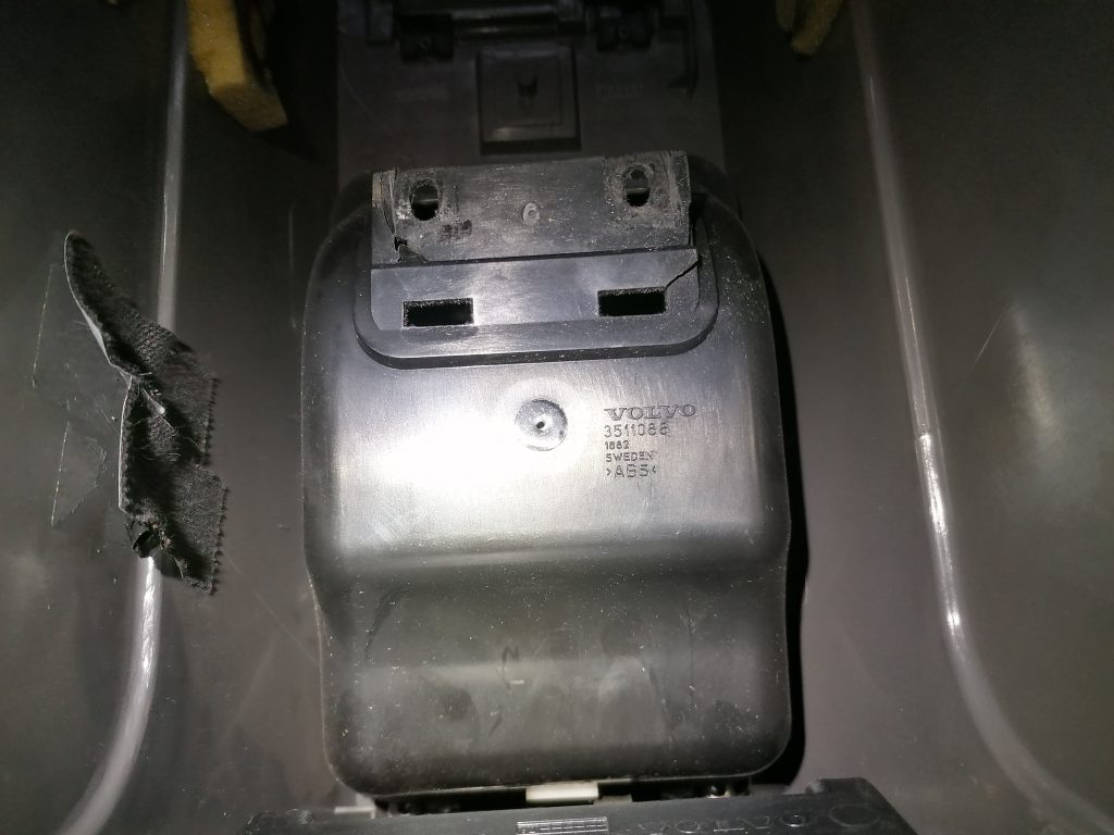 Centrālās konsoles apdares lielākā daļa priekš VOLVO 850 1995 3 Centrālās konsoles apdares lielākā daļa priekš VOLVO 850 1995