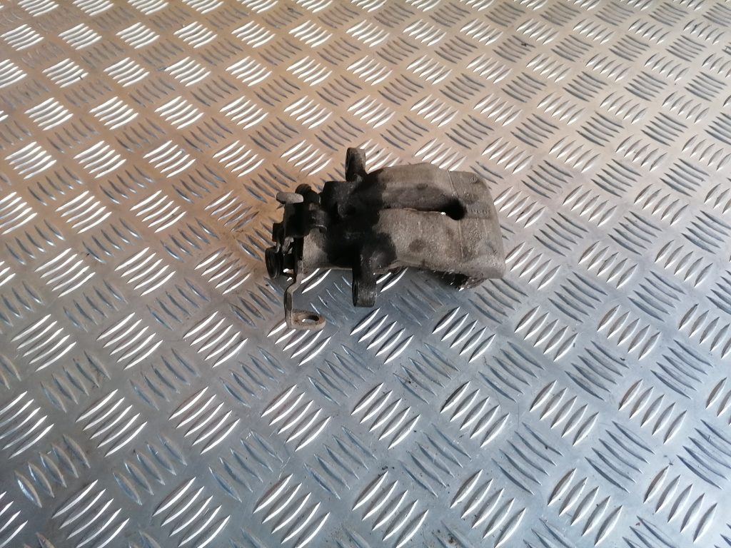 Aizmugurējais labais suports priekš OPEL MERIVA 2005 1 Aizmugurējais labais suports priekš OPEL MERIVA 2005