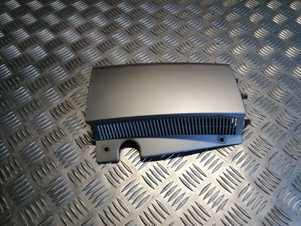 Aizmugurēja spārna uzlika (moldings) priekš OPEL MERIVA 2005 1 Aizmugurēja spārna uzlika (moldings) priekš OPEL MERIVA 2005