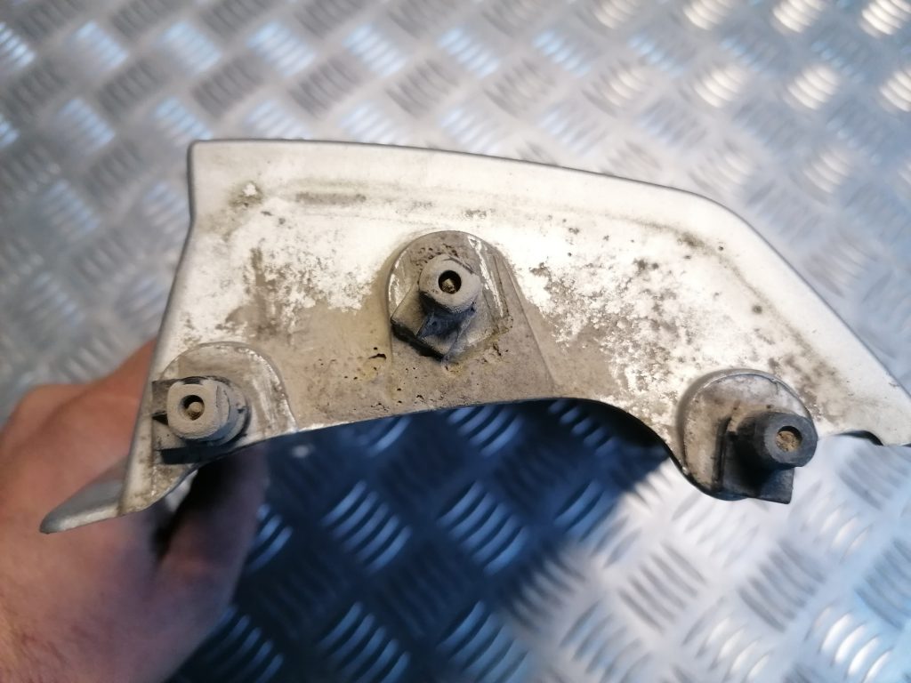 Aizmugurēja spārna uzlika (moldings) priekš OPEL MERIVA 2005 3 Aizmugurēja spārna uzlika (moldings) priekš OPEL MERIVA 2005