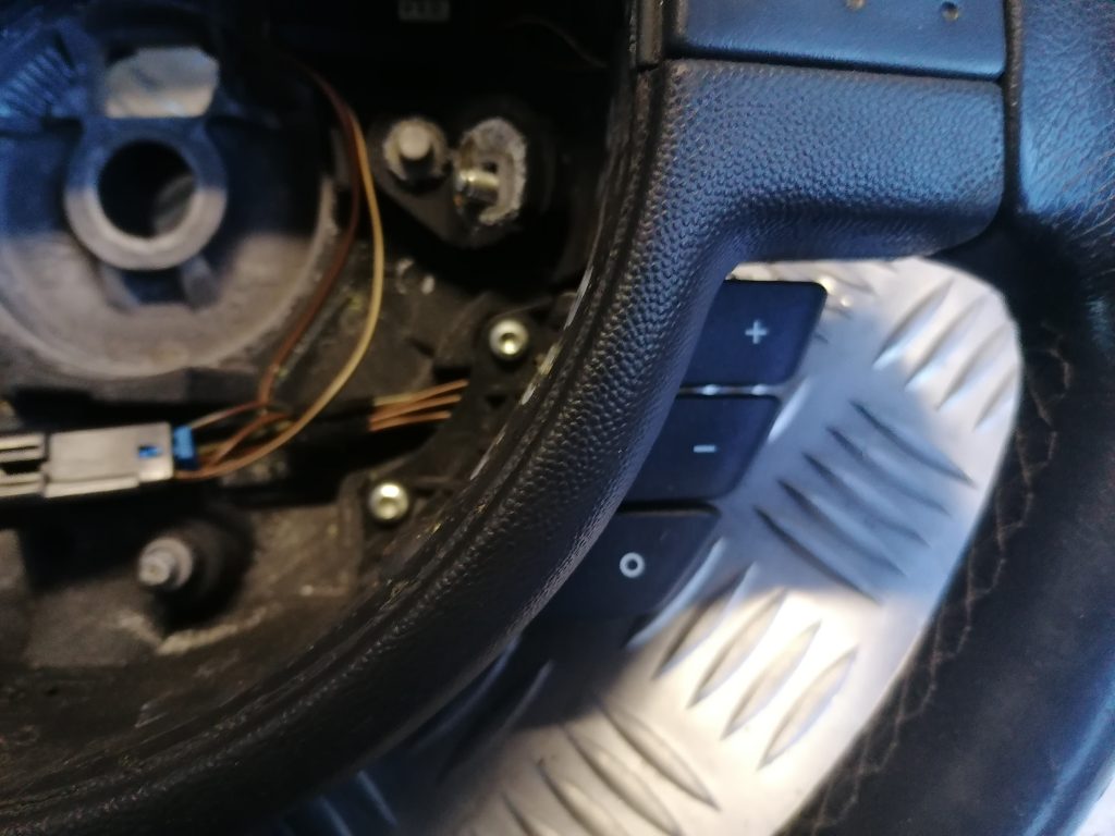 Stūre priekš OPEL MERIVA 2005 2 Stūre priekš OPEL MERIVA 2005