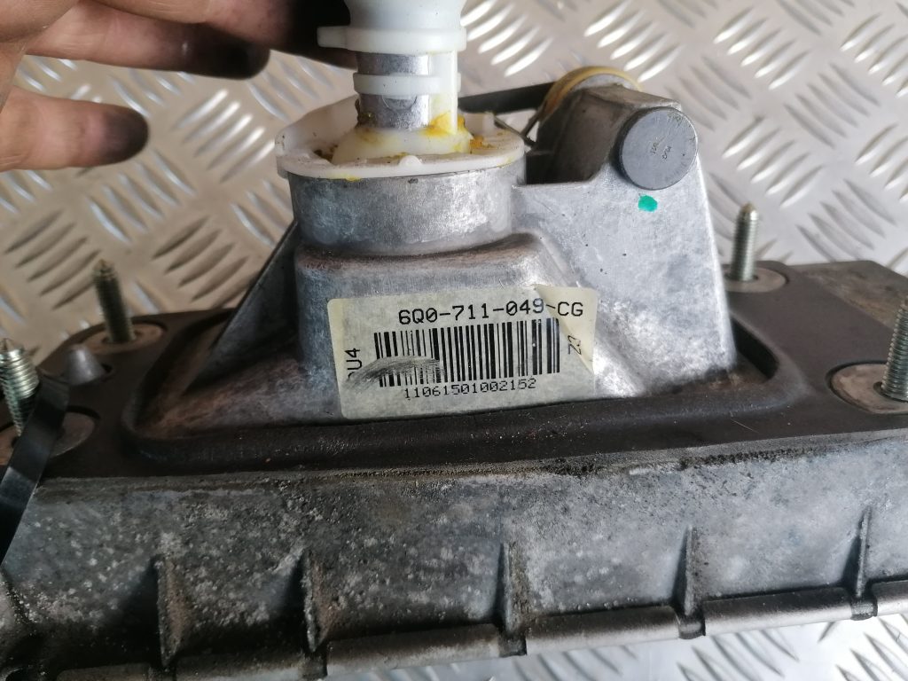 Ātrumu pārslēgšanas slēdzis priekš VW POLO 2011 3 Ātrumu pārslēgšanas slēdzis priekš VW POLO 2011