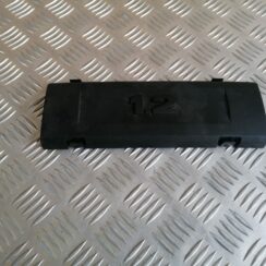 Dzinēja dekoratīva vāka daļa priekš VW POLO 2011