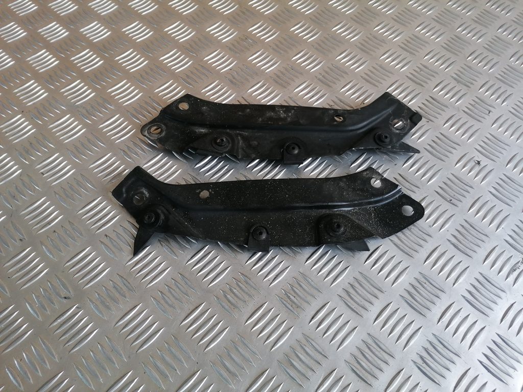 Priekšējā radiatora rāmja augšēja daļa priekš VW POLO 2011 1 Priekšējā radiatora rāmja augšēja daļa priekš VW POLO 2011