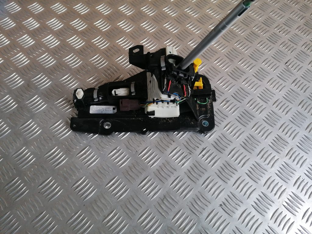 Ātrumu pārslēgšanas slēdzis priekš RENAULT MEGANE 2011 1 Ātrumu pārslēgšanas slēdzis priekš RENAULT MEGANE 2011